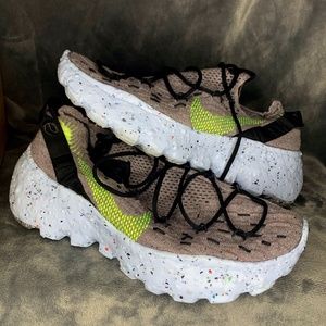 Nike Space Hippie 04